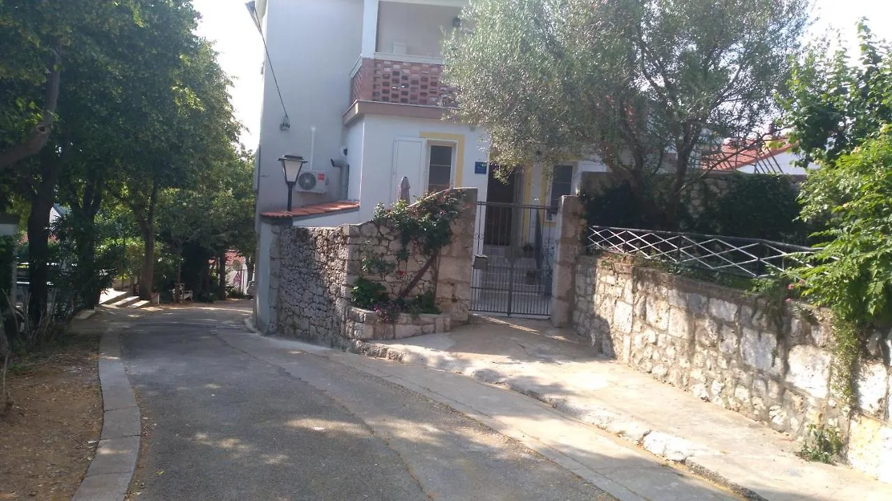 Tatjana Apartment Novi Vinodolski